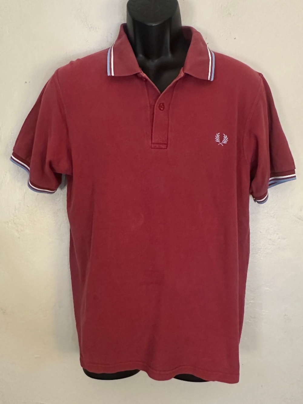 Fred Perry Polo 42" chest ~ large Gently worn 100% cotton 22" armpit to armpit